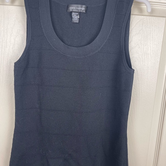 Cable and Gauge Sleeveless Black Tank Size Medium - Picture 3 of 4